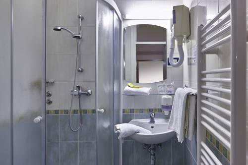 Imagen de la habitación del Hotel Mrak 3* Superior. Foto 14