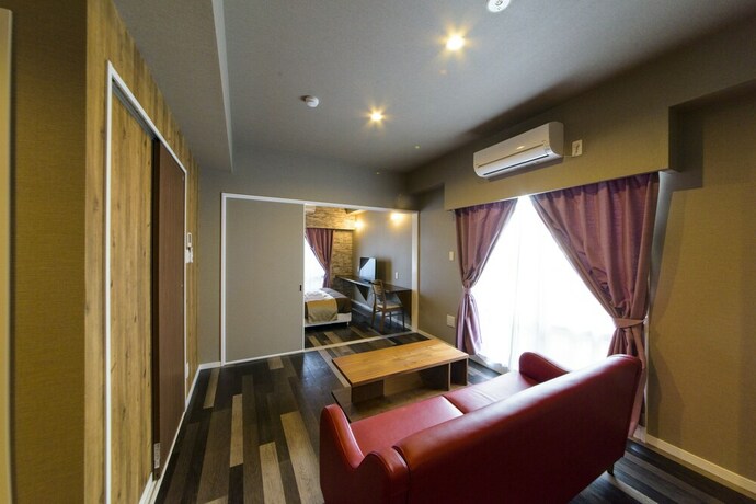 Imagen de la habitación del Hotel Mr.kinjo In Alaha Style. Foto 22