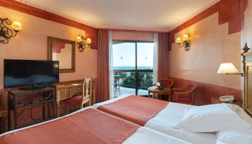 Imagen de la habitación del Hotel Ms Amaragua. Foto 7