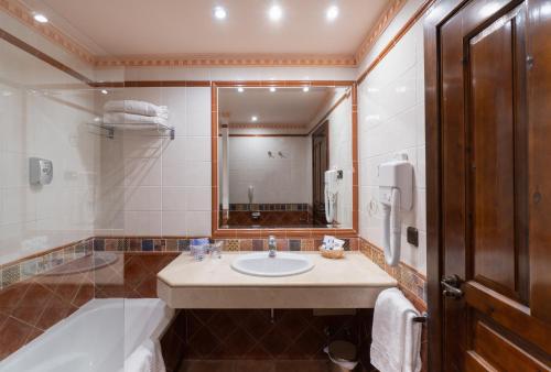 Imagen de la habitación del Hotel Ms Amaragua. Foto 9