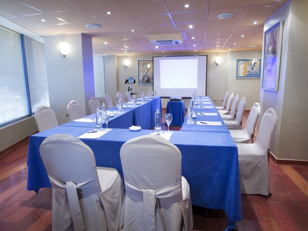 Imagen de los interiores del Hotel Ms Maestranza. Foto 14