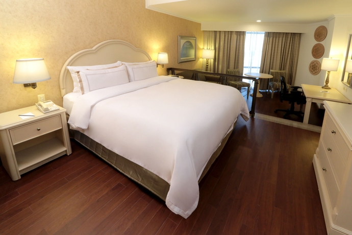 Imagen de la habitación del Hotel Ms Milenium Monterrey, Curio Collection By Hilton. Foto 2