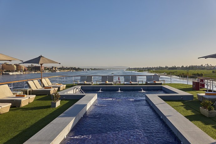 Imagen de la piscina del Hotel Ms Movenpick Royal Lily - Luxor Aswan. Foto 20