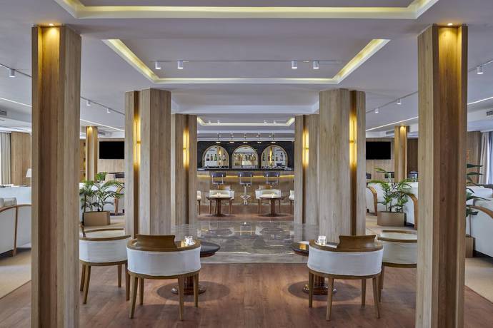 Imagen del bar/restaurante del Hotel Ms Movenpick Royal Lotus - Luxor Aswan. Foto 2