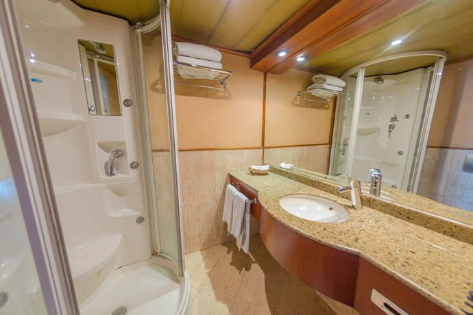 Imagen de la habitación del Hotel Ms Nephtis Nile Cruise. Foto 20