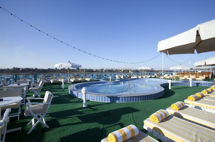 Imagen de la piscina del Hotel Ms Sonesta Moon Goddess,luxor-luxor 7 Night Cruise Sat-sat. Foto 17
