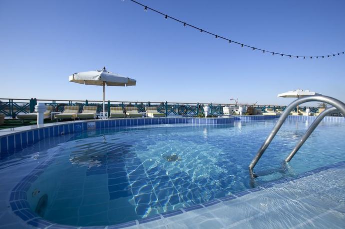 Imagen de la piscina del Hotel Ms Sonesta Moon Goddess,luxor-luxor 7 Night Cruise Sat-sat. Foto 20