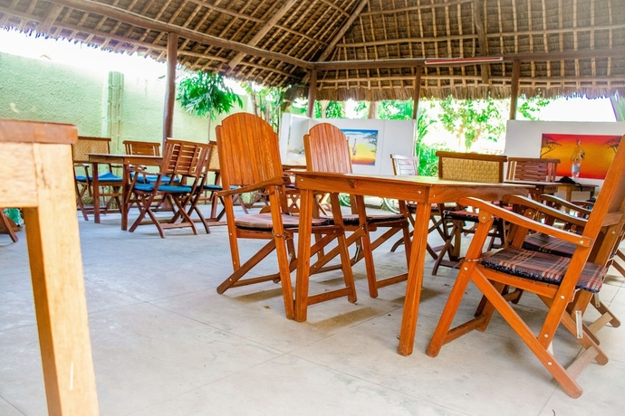 Imagen del bar/restaurante del Hotel Msafiri Lodge. Foto 6