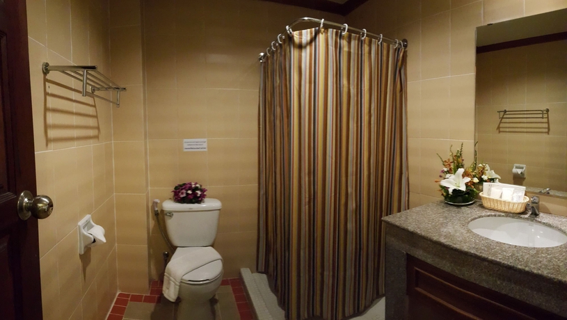 Imagen de la habitación del Hotel Mt Patong. Foto 4