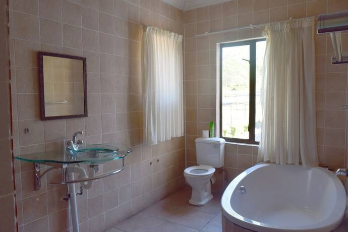 Imagen de la habitación del Hotel Mthunzi Lodge. Foto 11