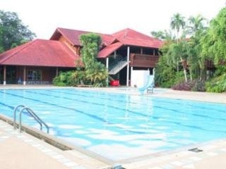 Imagen de la piscina del Hotel Muaklek Health Spa Resort. Foto 12