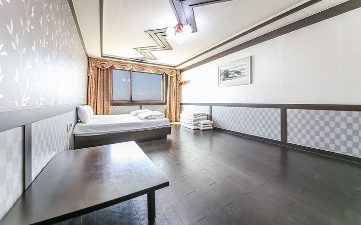 Imagen de la habitación del Hotel Muan Beach. Foto 9