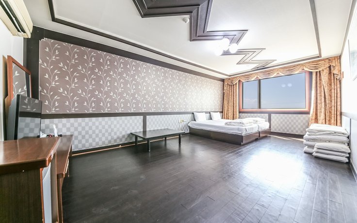 Imagen de la habitación del Hotel Muan Beach. Foto 15