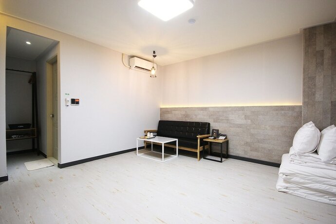 Imagen de la habitación del Hotel Muan Namak Oneul. Foto 18