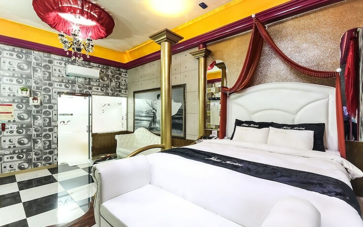 Imagen general del Hotel Muan New Drive In Hotel. Foto 5