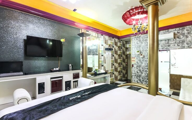 Imagen general del Hotel Muan New Drive In Hotel. Foto 13