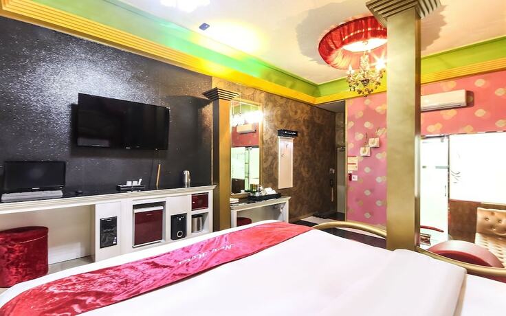 Imagen general del Hotel Muan New Drive In Hotel. Foto 15