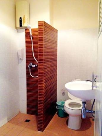 Imagen de la habitación del Hotel Muang Phol. Foto 14