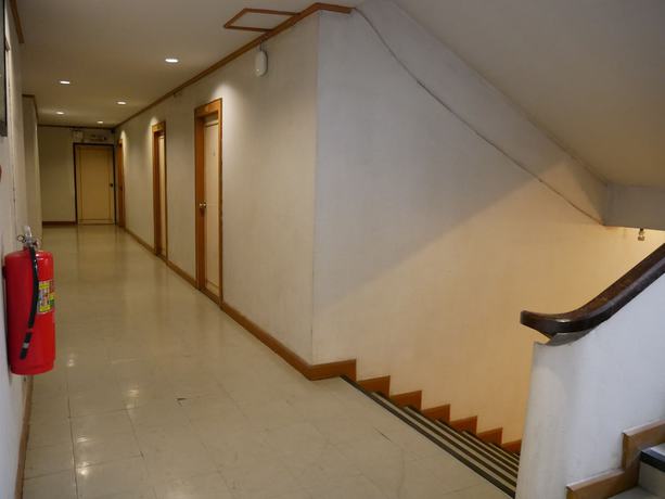 Imagen de los interiores del Hotel MuangInn. Foto 19