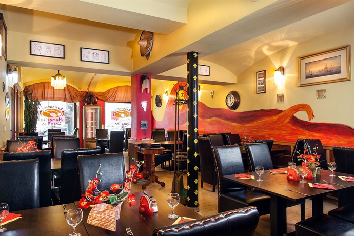 Imagen del bar/restaurante del Hotel Mucha. Foto 2