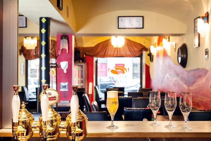 Imagen del bar/restaurante del Hotel Mucha. Foto 3