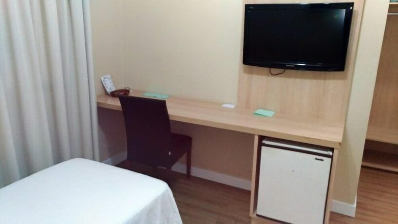 Imagen de la habitación del Hotel Muchiutt Park. Foto 32