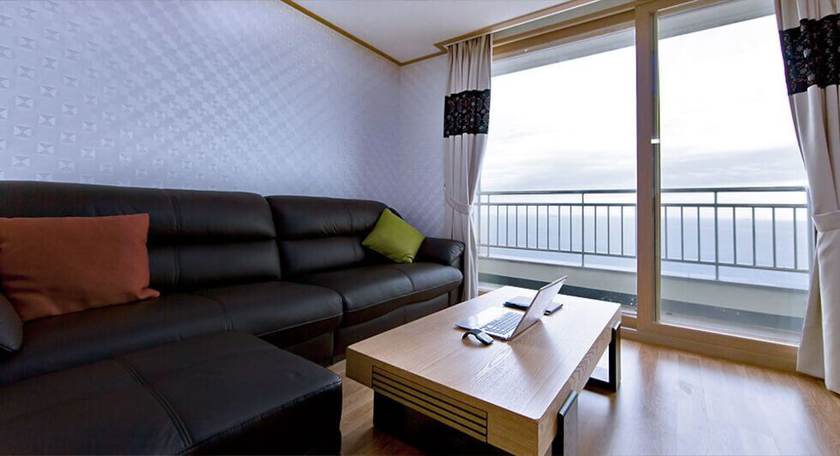 Imagen de la habitación del Hotel Mud Beach. Foto 11