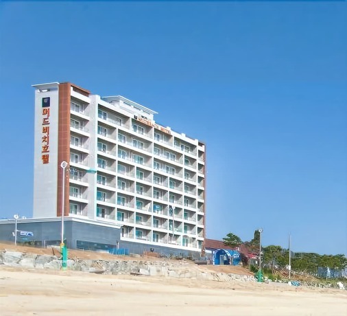 Imagen general del Hotel Mud Beach. Foto 1