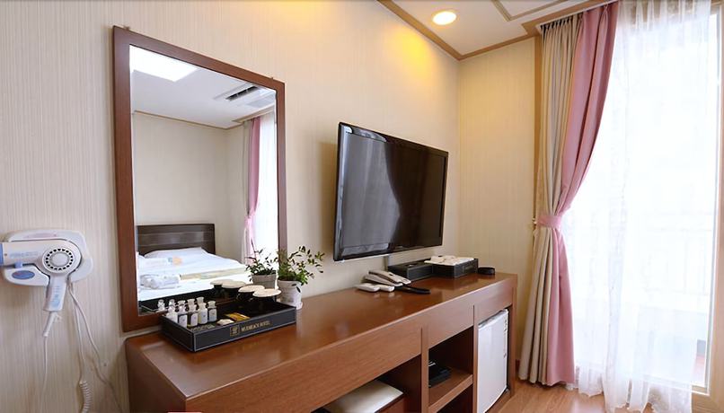 Imagen de la habitación del Hotel Mud Beach. Foto 16