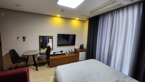 Imagen general del Hotel Mud Beach. Foto 2