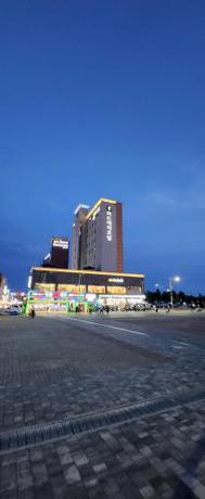 Imagen general del Hotel Mud Beach. Foto 16