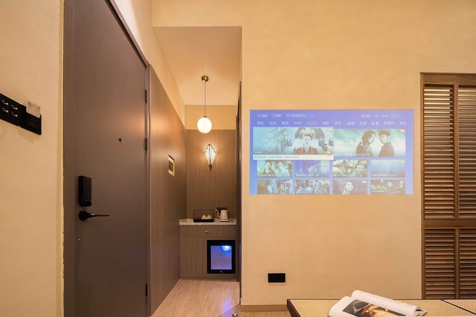 Imagen de la habitación del Hotel Mudita City. Foto 11