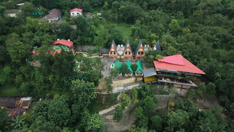 Imagen general del Hotel Mudras Grove Resort. Foto 1