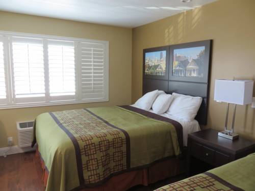 Imagen de la habitación del Hotel Muir Woods Lodge. Foto 3