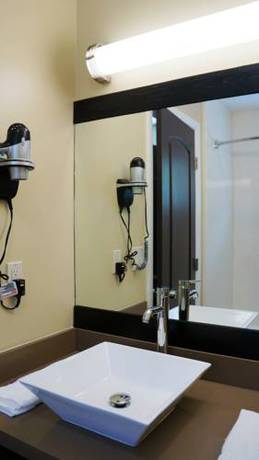 Imagen de la habitación del Hotel Muir Woods Lodge. Foto 11