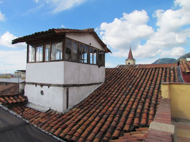 Imagen de los exteriores del Hotel Muisca. Foto 9