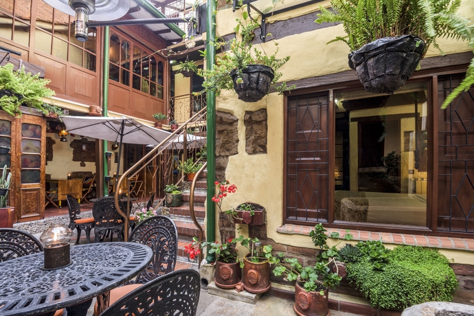 Imagen de los exteriores del Hotel Muisca. Foto 11