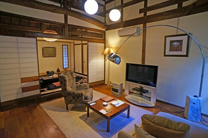 Imagen de la habitación del Hotel Mujinzo. Foto 16