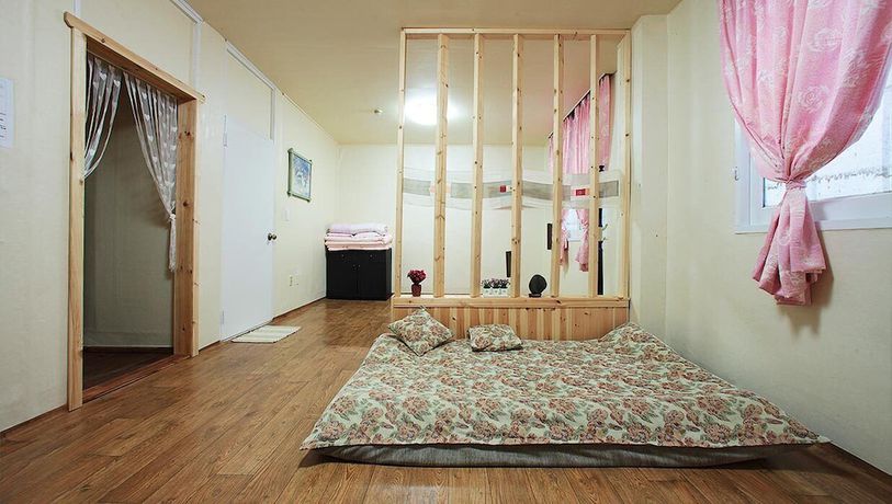 Imagen de la habitación del Hotel Muju Bakam Villa Pension. Foto 18