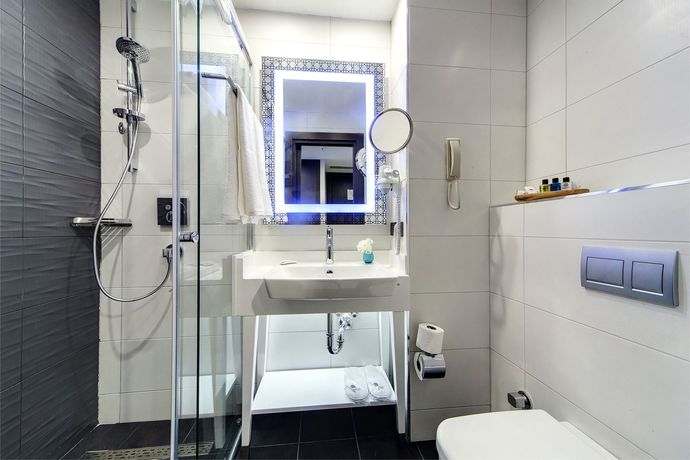 Imagen de la habitación del Hotel Mukarnas Taksim. Foto 8