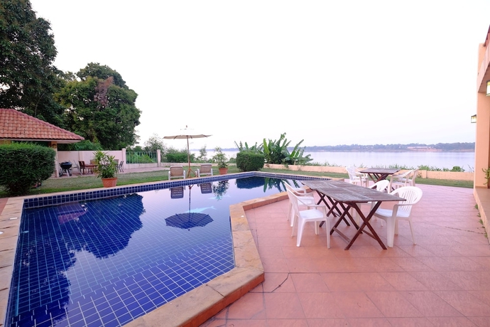 Imagen de la piscina del Hotel Mukdahan Manor B&B. Foto 19