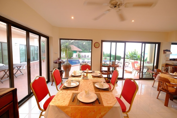 Imagen del bar/restaurante del Hotel Mukdahan Manor B&B. Foto 2