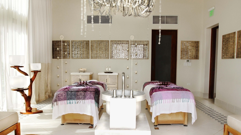 Imagen de los interiores del Hotel Mukul Beach Golf and Spa. Foto 10