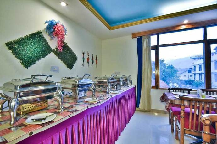 Imagen del bar/restaurante del Hotel Mukund Palace. Foto 3