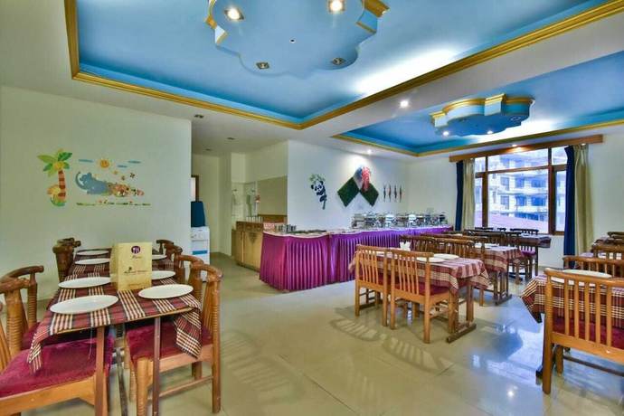 Imagen del bar/restaurante del Hotel Mukund Palace. Foto 4