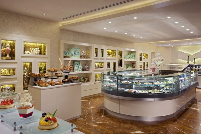 Imagen del bar/restaurante del Hotel Mulia Resort. Foto 4