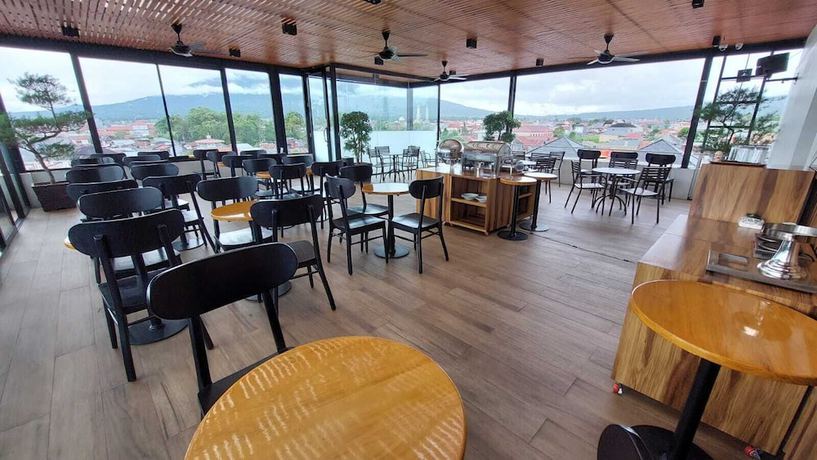 Imagen del bar/restaurante del Hotel Mulia Syariah. Foto 4