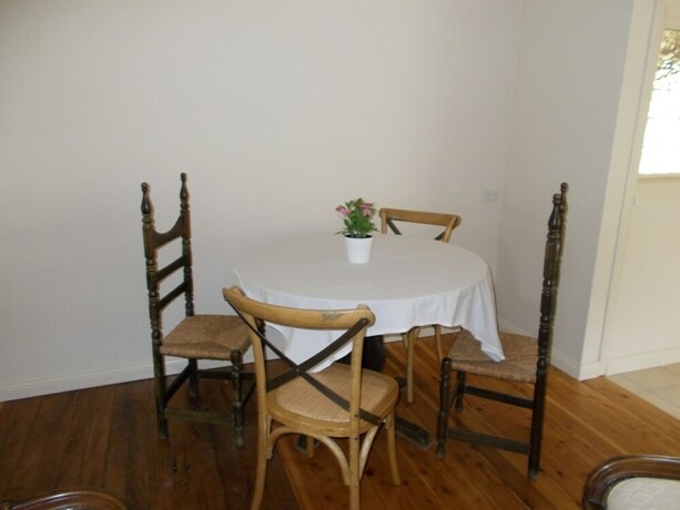 Imagen de la habitación del Hotel Mulla Villa. Foto 17