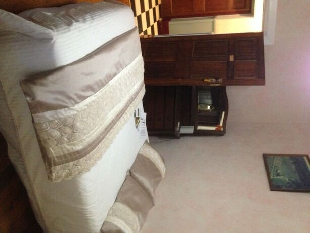 Imagen de la habitación del Hotel Mulla Villa. Foto 18