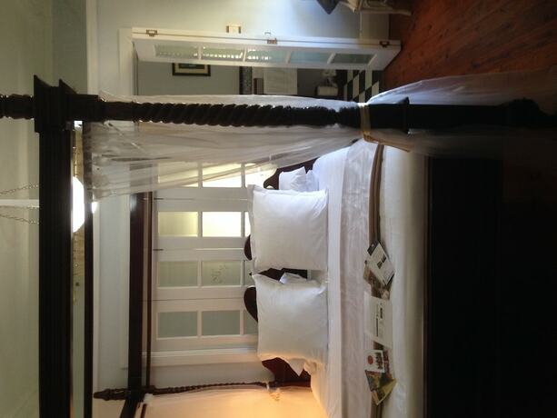 Imagen de la habitación del Hotel Mulla Villa. Foto 31